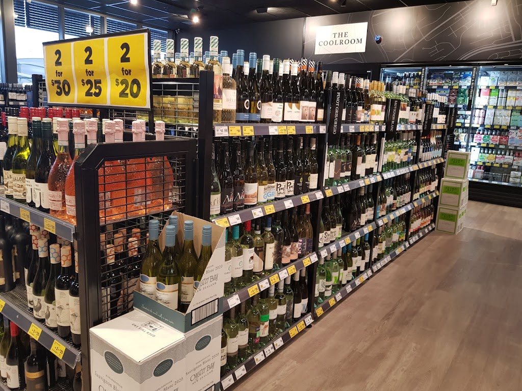 Liquorland Whiteman Edge | liquor store | 100 Everglades Ave, Brabham WA 6055, Australia | 0861167180 OR +61 8 6116 7180