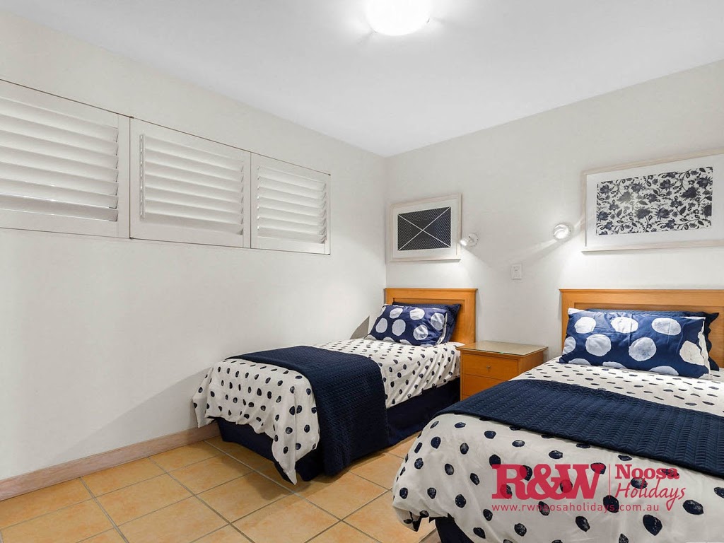 Commodore Apartment 5 - RW Noosa Holidays | lodging | 80 Noosa Parade, Noosa Heads QLD 4567, Australia | 0754480966 OR +61 7 5448 0966