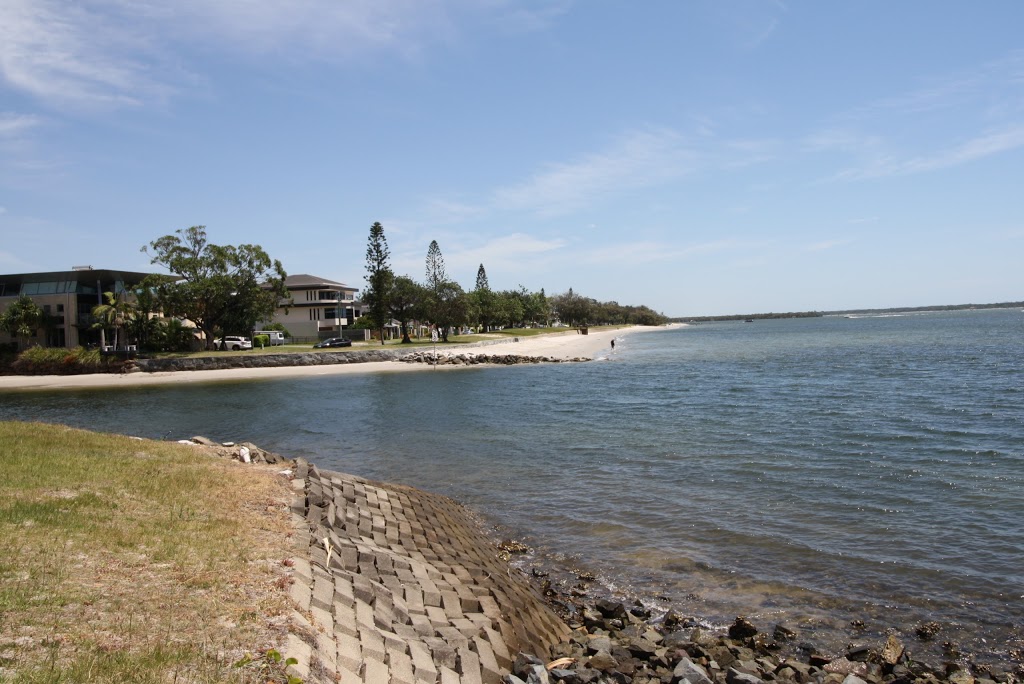 Coastal Runaway | lodging | 4/76 Bayview St, Runaway Bay QLD 4216, Australia | 0421443587 OR +61 421 443 587