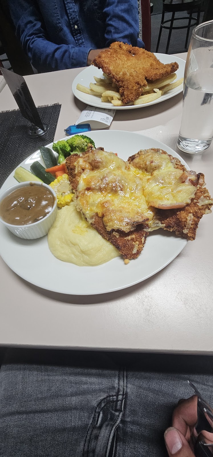Royal Hotel Warialda | 51 Hope St, Warialda NSW 2402, Australia | Phone: (02) 6729 1444