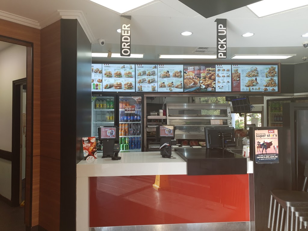 KFC Cowra | meal takeaway | 153/155 Kendal St, Cowra NSW 2794, Australia | 0263411388 OR +61 2 6341 1388