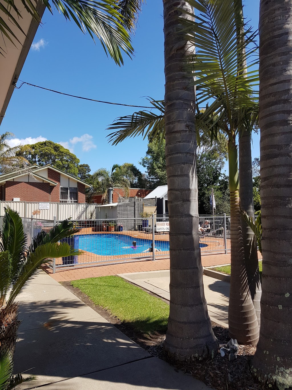 Paradise Holiday Apartments | lodging | 89 Lake Bunga Beach Rd, Lake Bunga VIC 3909, Australia | 0351552934 OR +61 3 5155 2934