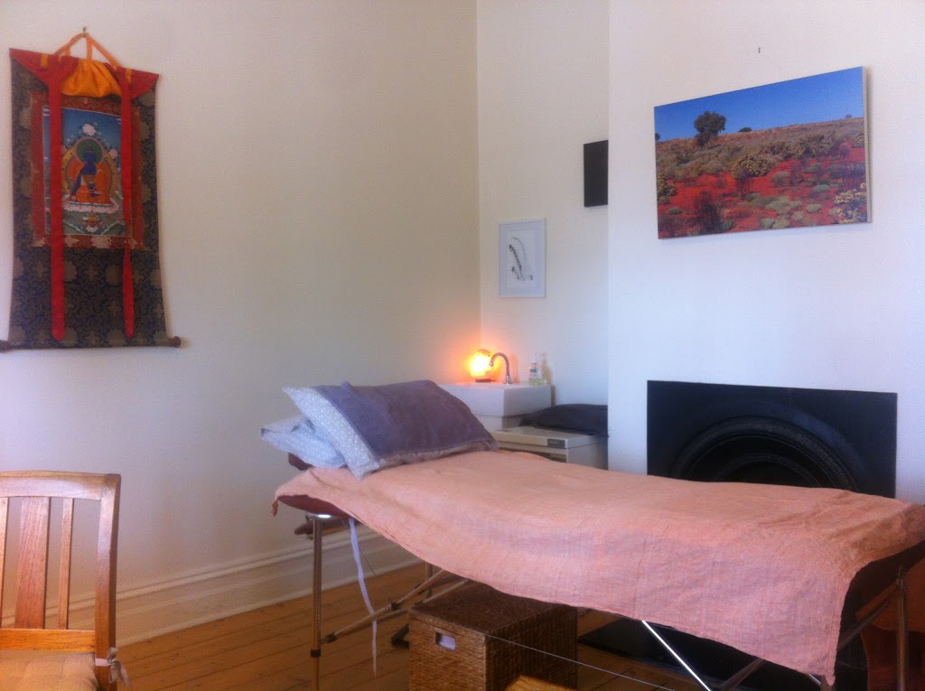 Grace Natakhan - Three Treasures Healing Chinese Medicine | 147 Mostyn St, Castlemaine VIC 3450, Australia | Phone: 0437 293 529