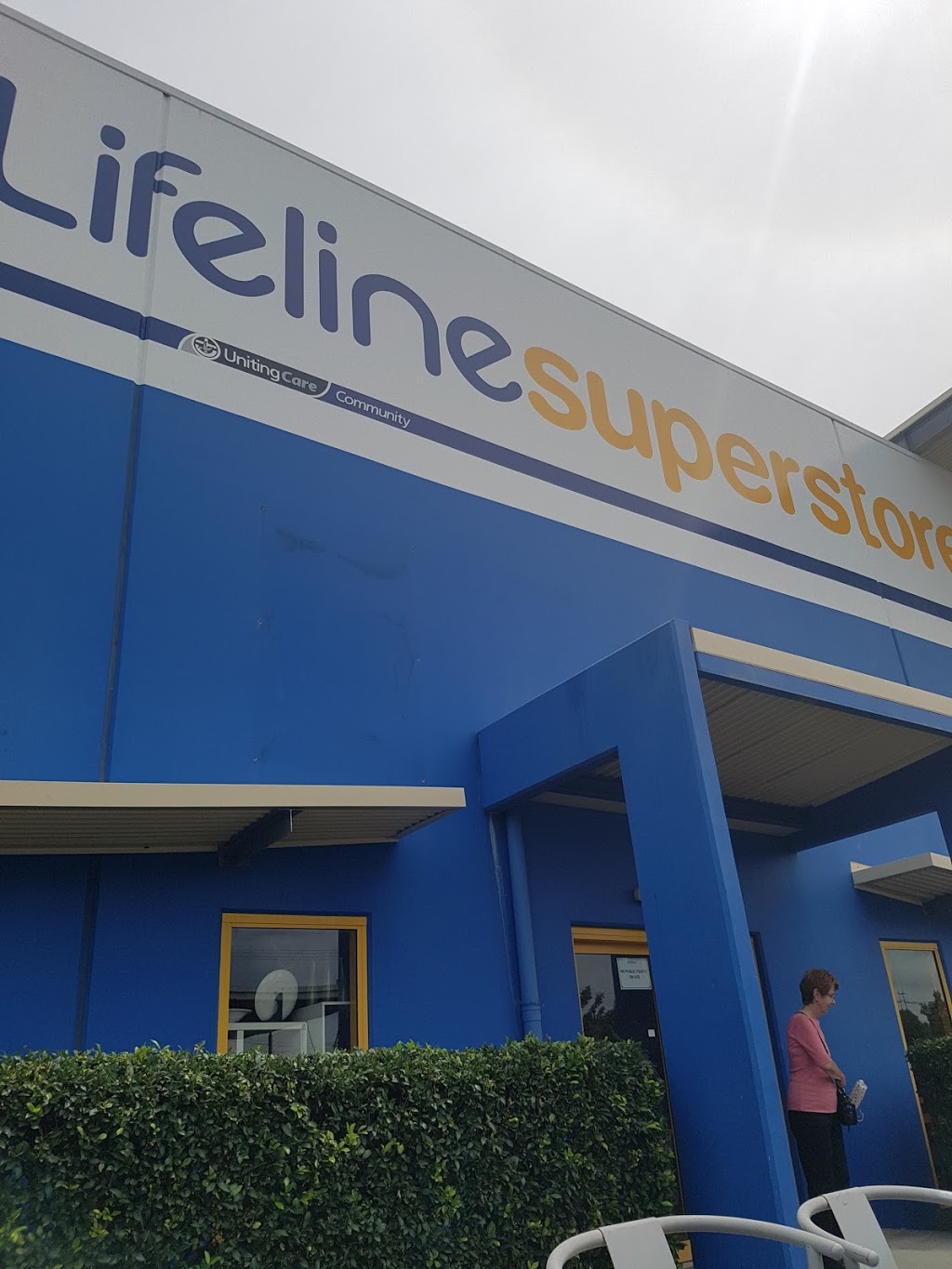 Lifeline Superstore Acacia Ridge | store | Archerfield, 6/17 Boniface St, Brisbane QLD 4108, Australia | 0732727299 OR +61 7 3272 7299