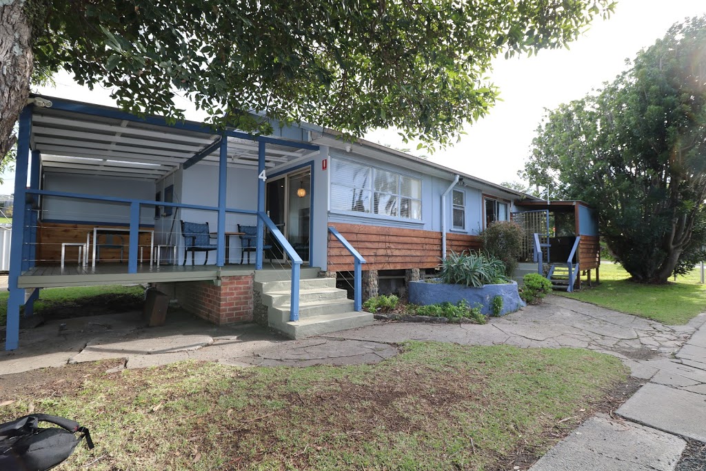 The Waterfront Cottages | 112 Greenwell Point Rd, Greenwell Point NSW 2540, Australia | Phone: (02) 4447 1199