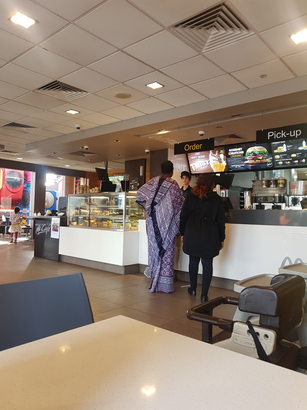McDonalds Hogans Corner | cafe | 276 Derrimut Rd, Hoppers Crossing VIC 3029, Australia | 0397484911 OR +61 3 9748 4911