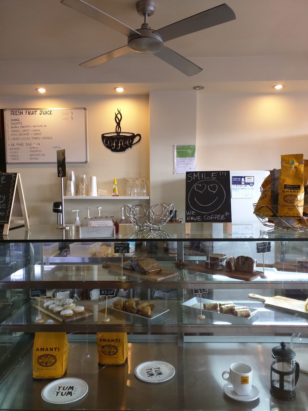 Yum Yum Bakery & Cafe | bakery | 451 Crown St, Wollongong NSW 2500, Australia | 0242288001 OR +61 2 4228 8001