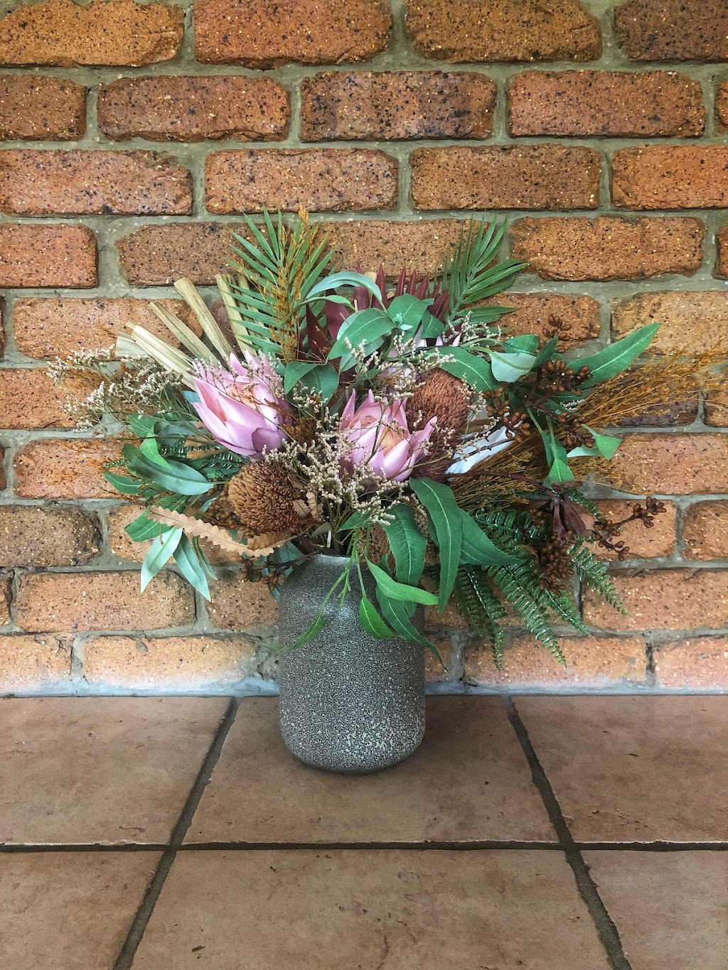 Gumnut and Bloom Florist Mount Cotton | 25 Sunrise St, Mount Cotton QLD 4165, Australia | Phone: (07) 3134 0077