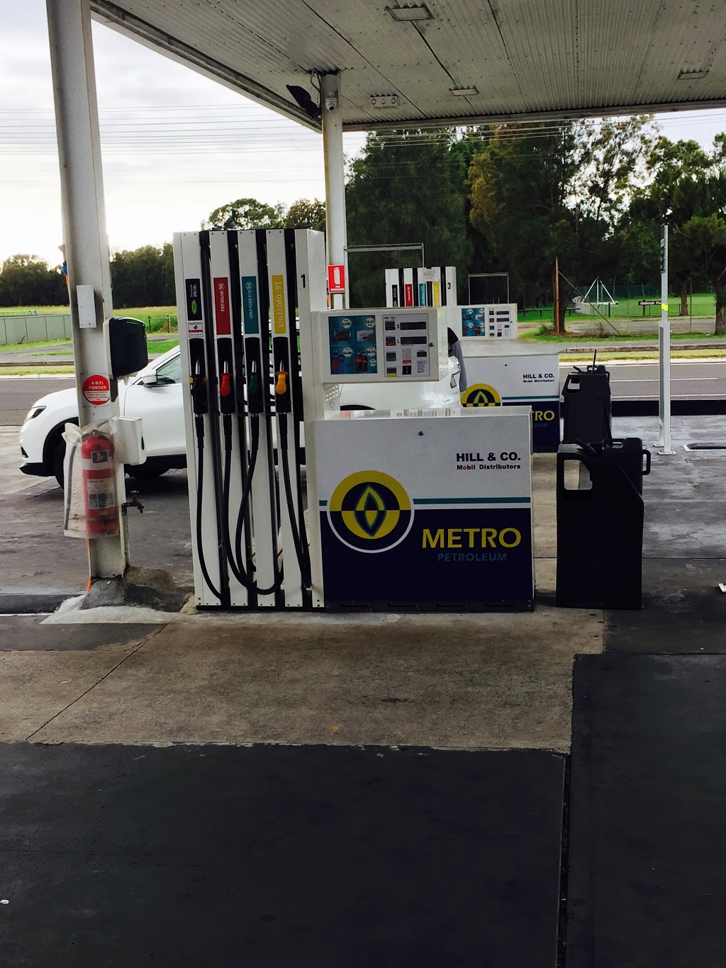 Metro Petroleum(Warilla) | 230 Shellharbour Rd, Barrack Heights NSW 2528, Australia | Phone: (02) 4297 8537