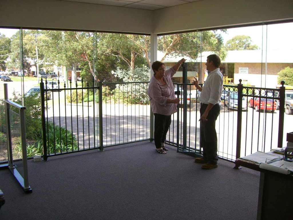 Poolsafe Fencing | store | 1/61 Prince William Dr, Seven Hills NSW 2147, Australia | 0296243944 OR +61 2 9624 3944