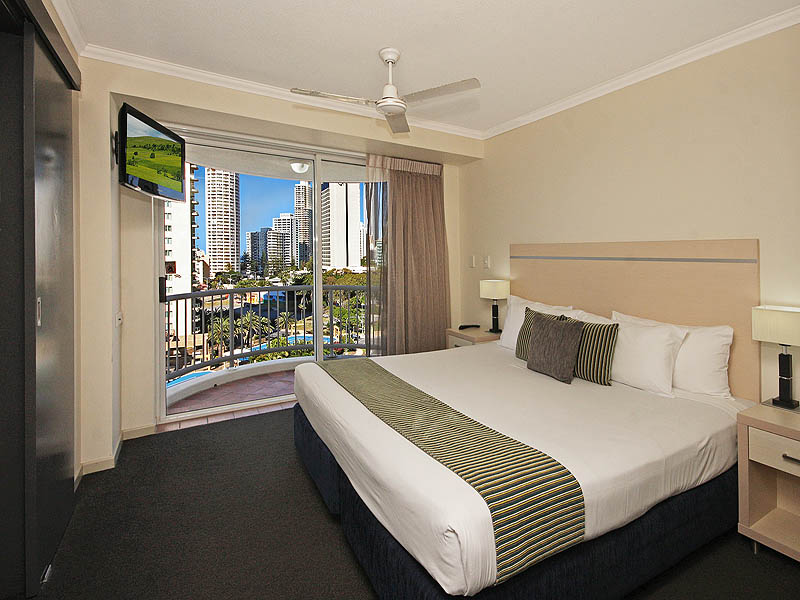 Alpha Sovereign Hotel Gold Coast | 138 Ferny Ave, Surfers Paradise QLD 4217, Australia | Phone: (07) 5579 3888