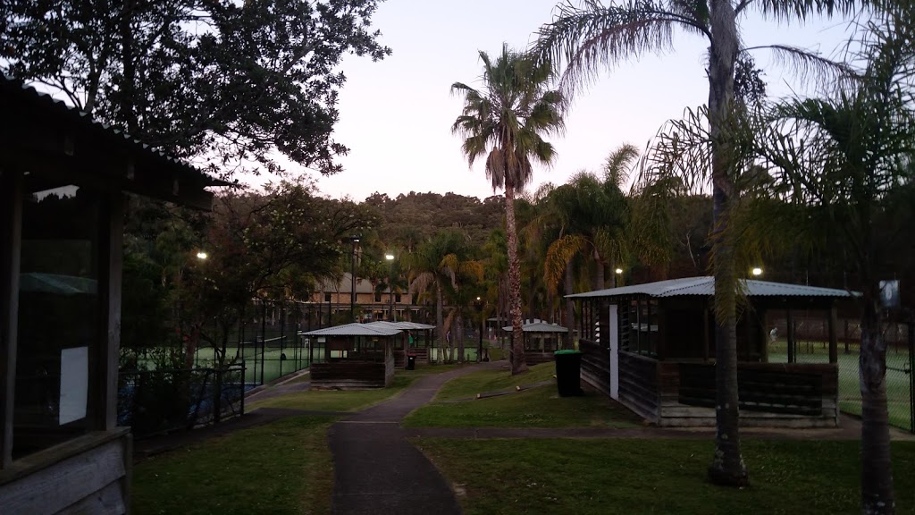 Queenwood Tennis and Sports Centre | 1110 Oxford Falls Rd, Oxford Falls NSW 2100, Australia | Phone: (02) 9452 2298