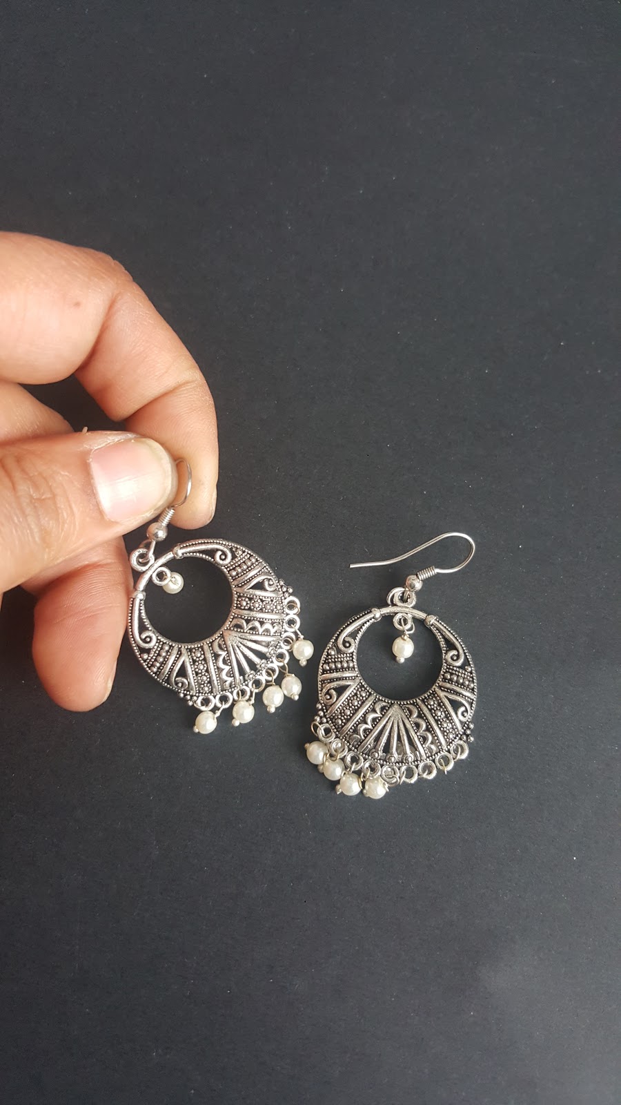 The Earrings Trunk | jewelry store | 1525 Dandenong Rd, Oakleigh VIC 3166, Australia | 0412153230 OR +61 412 153 230