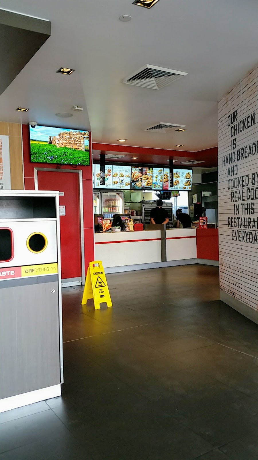 KFC Rutherford | meal takeaway | 20 Arthur St, Rutherford NSW 2320, Australia | 0249325070 OR +61 2 4932 5070