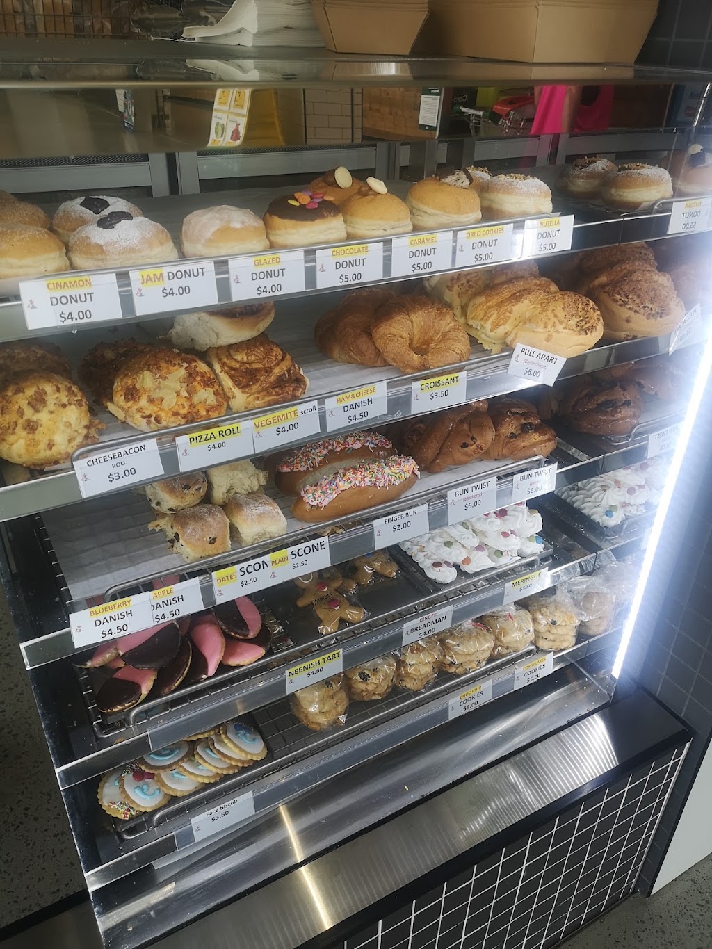 Sg bakery Bellmere | 96-110 Bellmere Rd, Bellmere QLD 4510, Australia | Phone: 0421 562 978