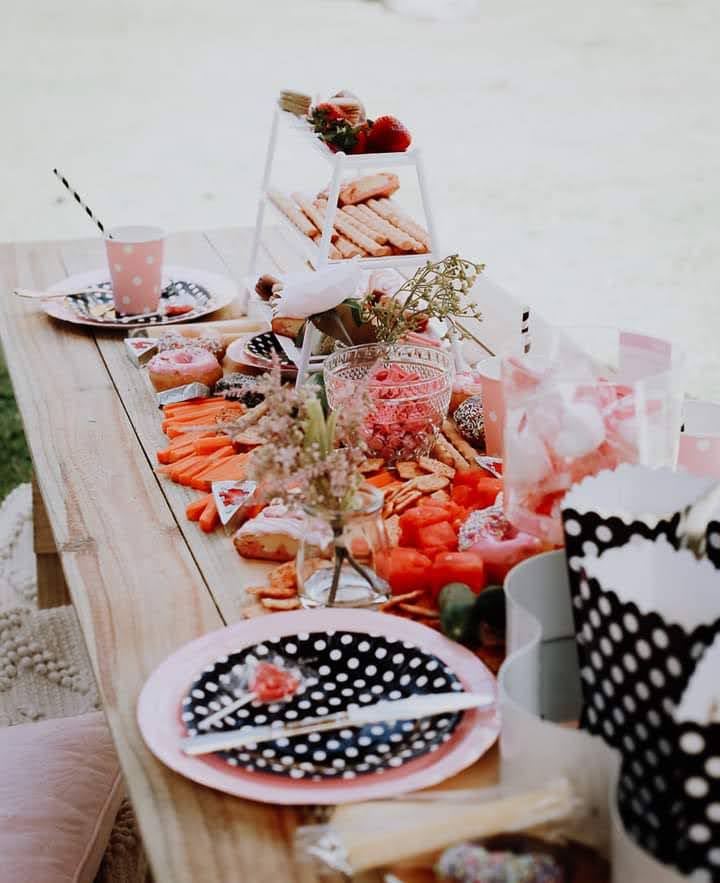Goodness Graze Us | 12 Surrey Ct, Helensvale QLD 4212, Australia | Phone: 0421 562 901