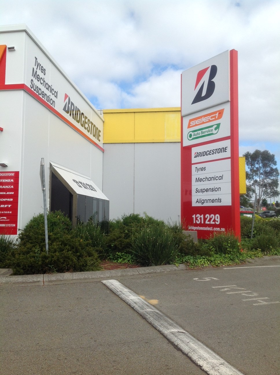 Bridgestone Select Tyre and Auto â€“ Fountain Gate | car repair | 70 Overland Dr, Narre Warren VIC 3805, Australia | 0397058348 OR +61 3 9705 8348