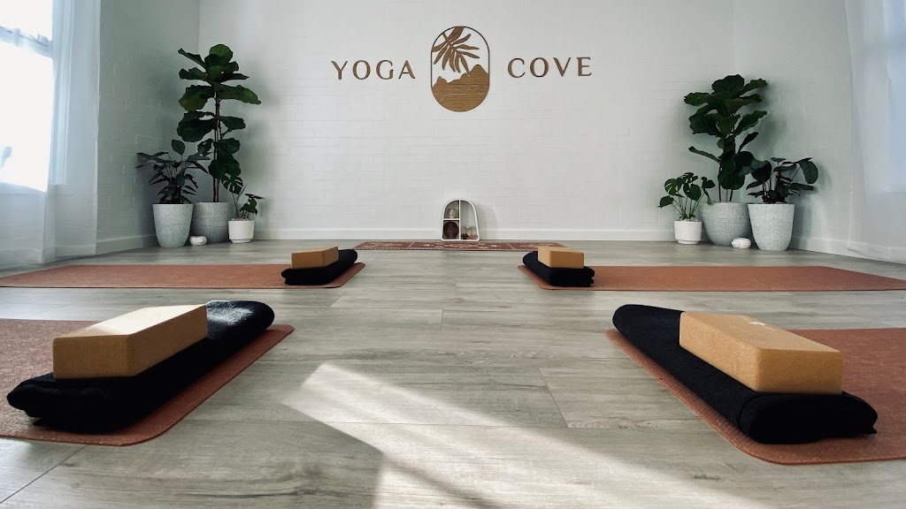 Yoga Cove | 17A Red Gum Rd, Boomerang Beach NSW 2428, Australia | Phone: 0404 661 444