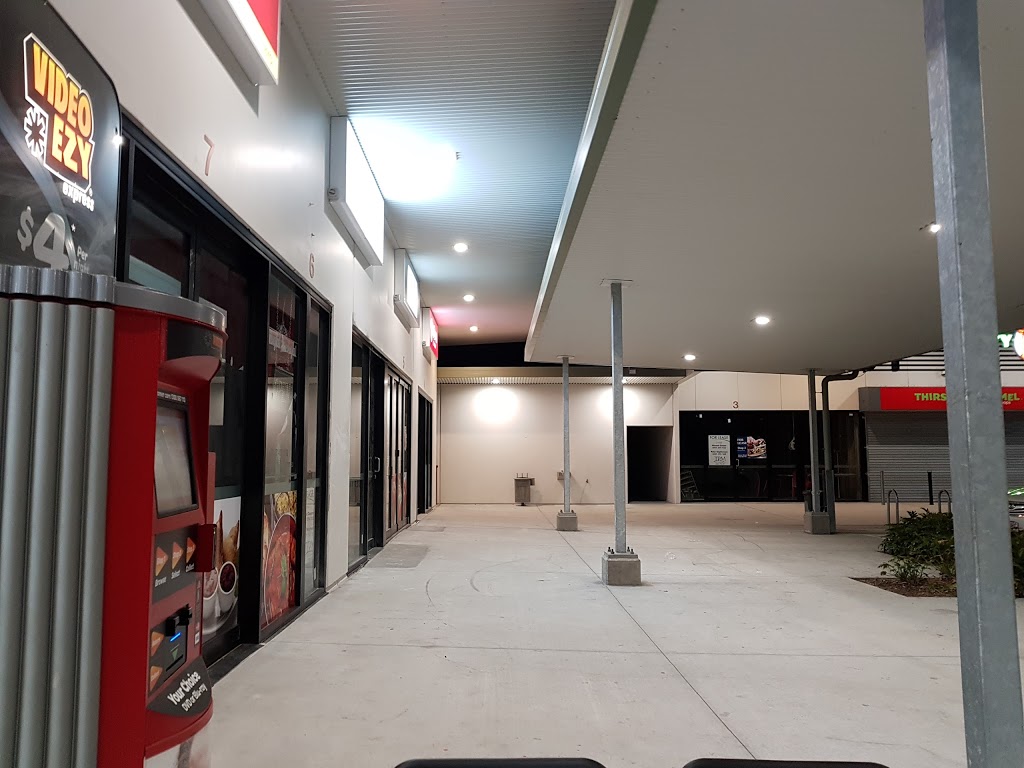 The Oaks Shopping Village | shopping mall | 65 Naomai St, Bundamba QLD 4304, Australia