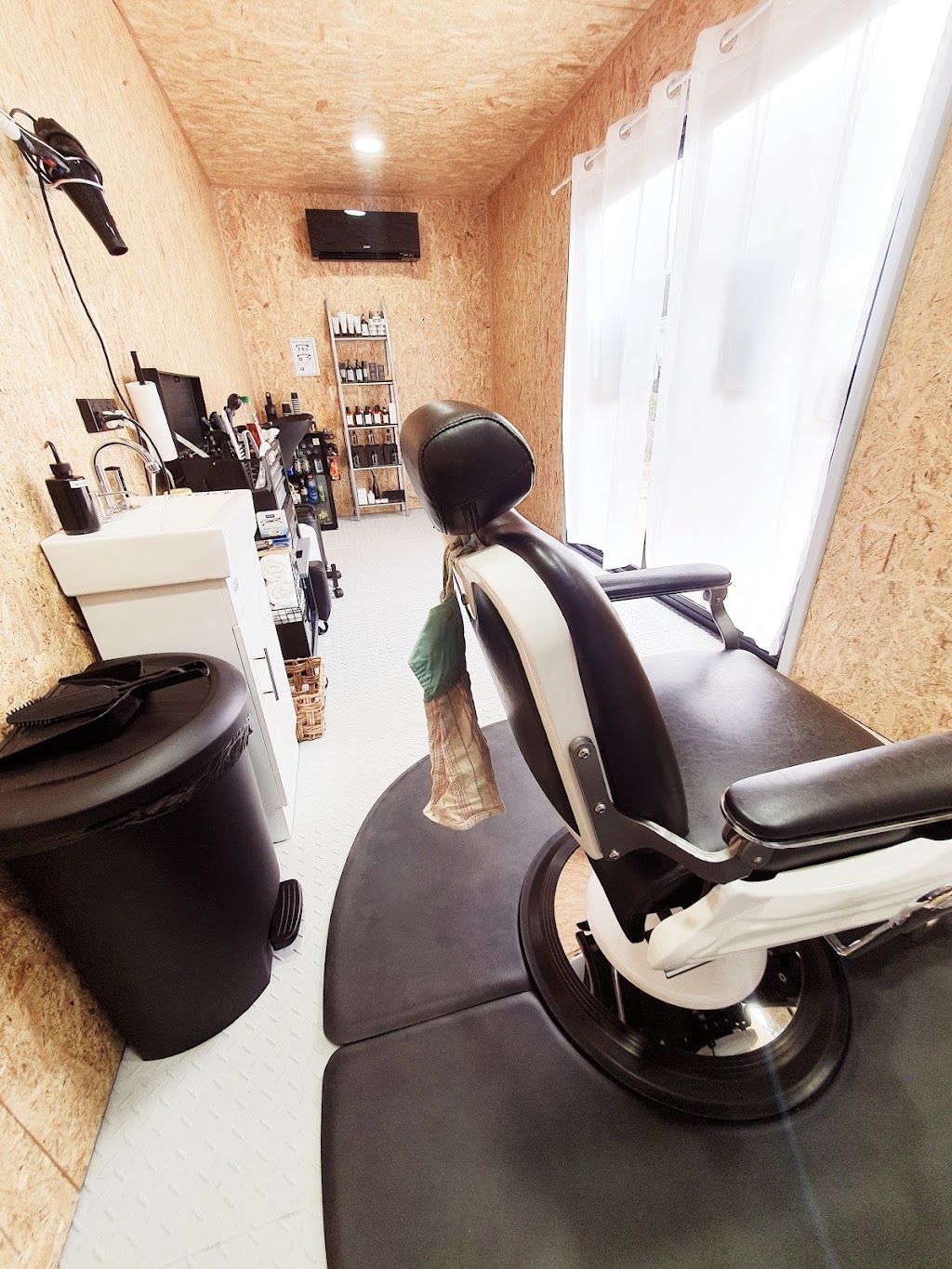 UPPERCUTT | 18 Miller St, Casterton VIC 3311, Australia | Phone: 0422 569 459