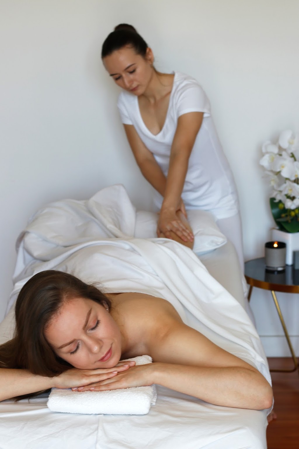 South West Massage Therapy |  | 9 Gracedale View, Gledswood Hills NSW 2557, Australia | 0403229123 OR +61 403 229 123