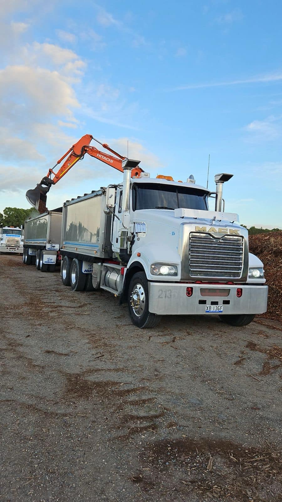 Farrell Transport Group | 17 Wallaby Way, Pimpama QLD 4209, Australia | Phone: (07) 2145 6800