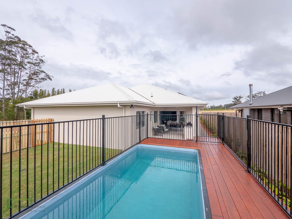 Stroud Homes Toowoomba Display Home | 87 Cronin Rd, Cabarlah QLD 4352, Australia | Phone: 0419 394 593