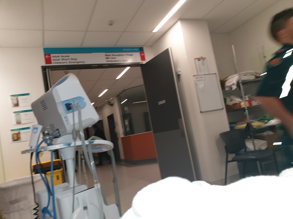 Logan Hospital Emergency Department | health | Logan Hospital, Armstrong Rd & Loganlea Rd, Meadowbrook QLD 4131, Australia | 0732998899 OR +61 7 3299 8899