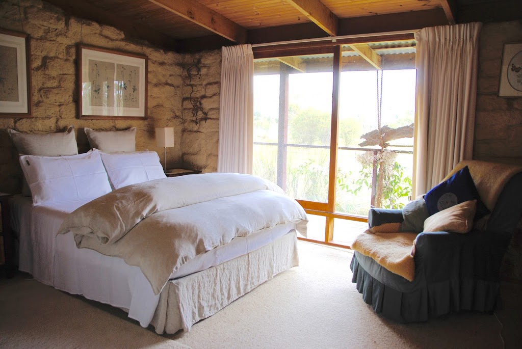 The Burrow at Wombat Bend B&B | lodging | 200 Beachs Ln, Dixons Creek VIC 3775, Australia | 0359652338 OR +61 3 5965 2338