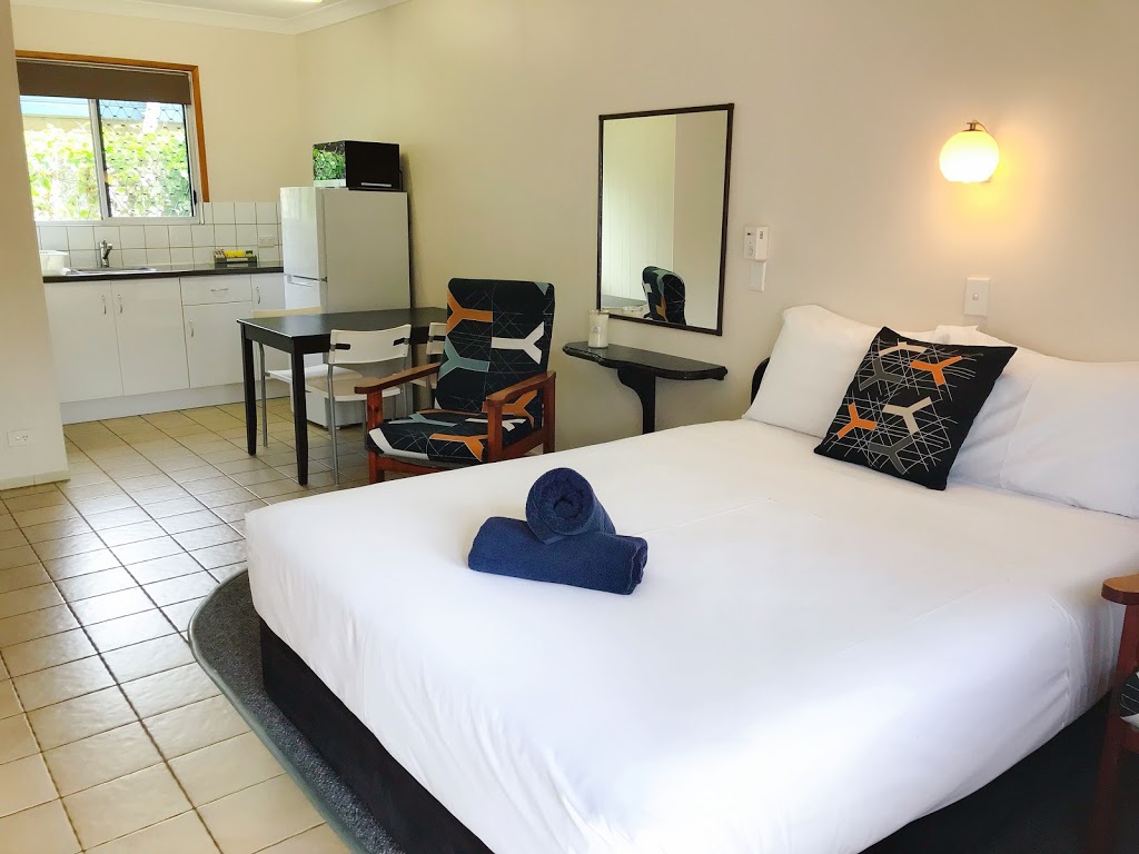 Paradise Court | lodging | 181-183 Shute Harbour Rd, Cannonvale QLD 4802, Australia | 0749467139 OR +61 7 4946 7139