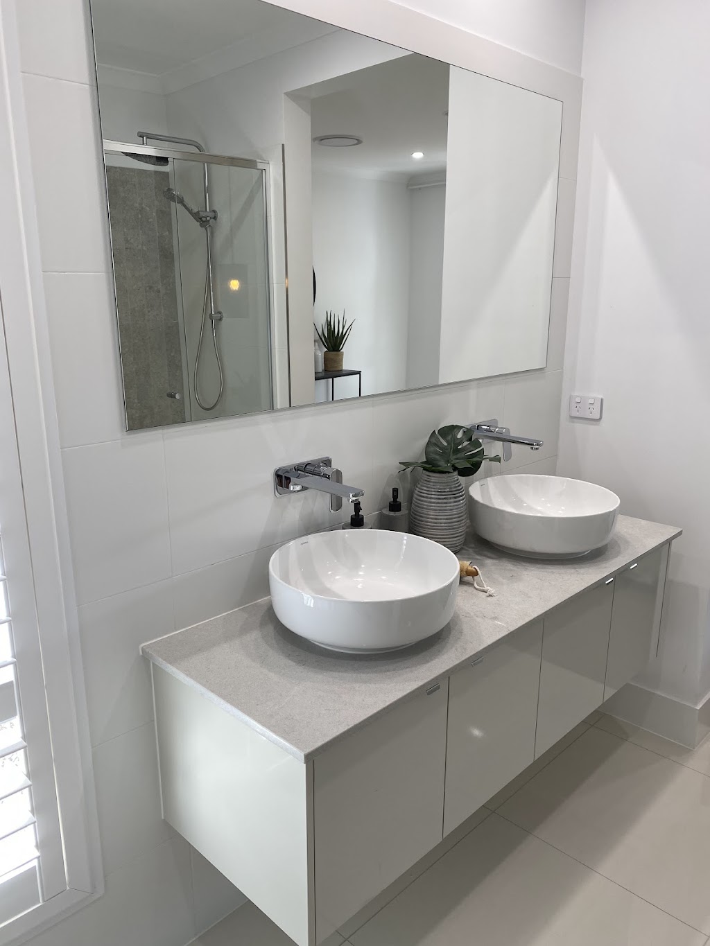 RenoBathrooms | 21 Hokitika St, Broadbeach Waters QLD 4218, Australia | Phone: 0431 744 417