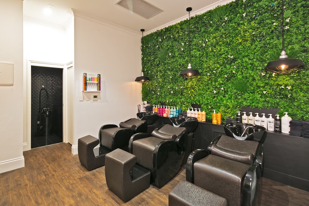 The Lounge & Co. | hair care | 2-20 Shore St W, Ormiston QLD 4160, Australia | 0738215783 OR +61 7 3821 5783