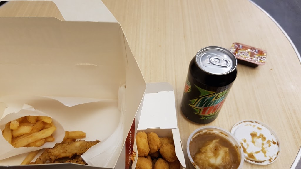 KFC Blacktown | meal takeaway | 210 Richmond Rd, Blacktown NSW 2148, Australia | 0296716170 OR +61 2 9671 6170