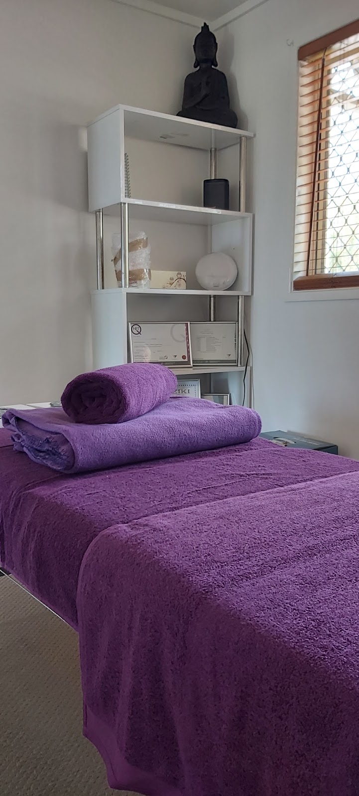 Lavender Moon | 35 Gouldian Ct, Peregian Beach QLD 4573, Australia | Phone: 0458 780 994