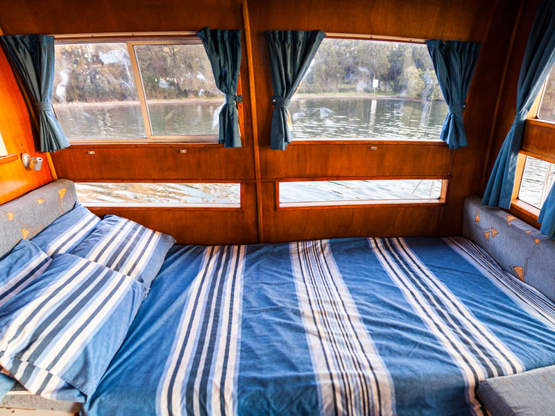 Lake Macquarie Houseboats | travel agency | 218 Kilaben Rd, Kilaben Bay NSW 2283, Australia | 0498000800 OR +61 498 000 800