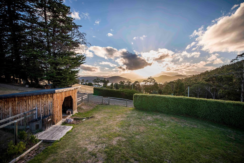 Wattle Grove Homestead Bed & Breakfast | 573 Wattle Grove Rd, Lower Wattle Grove TAS 7109, Australia | Phone: 0407 403 787