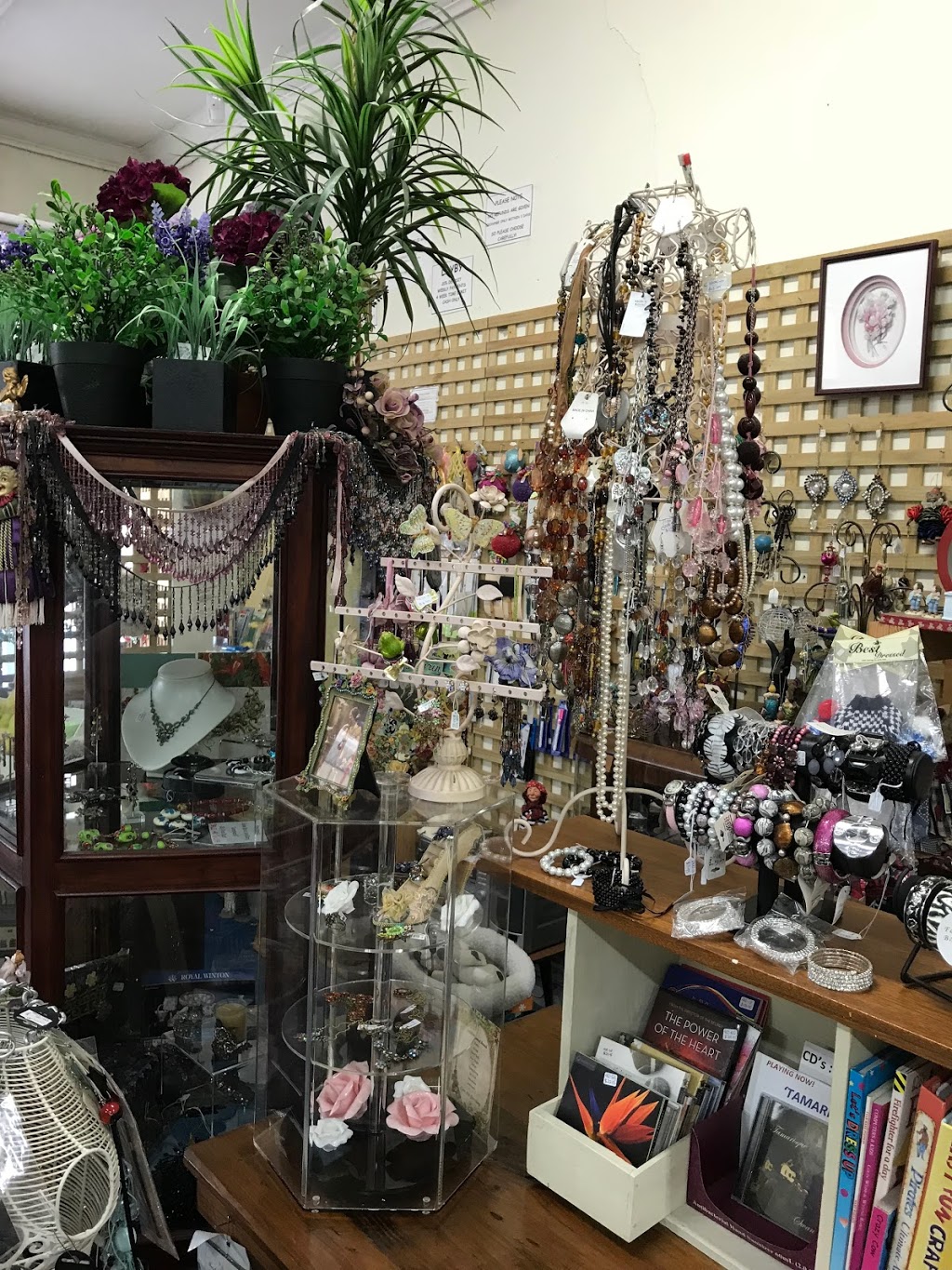 Wildwood Art & Crafts | home goods store | 75 Onkaparinga Valley Rd, Woodside SA 5244, Australia | 0883897500 OR +61 8 8389 7500