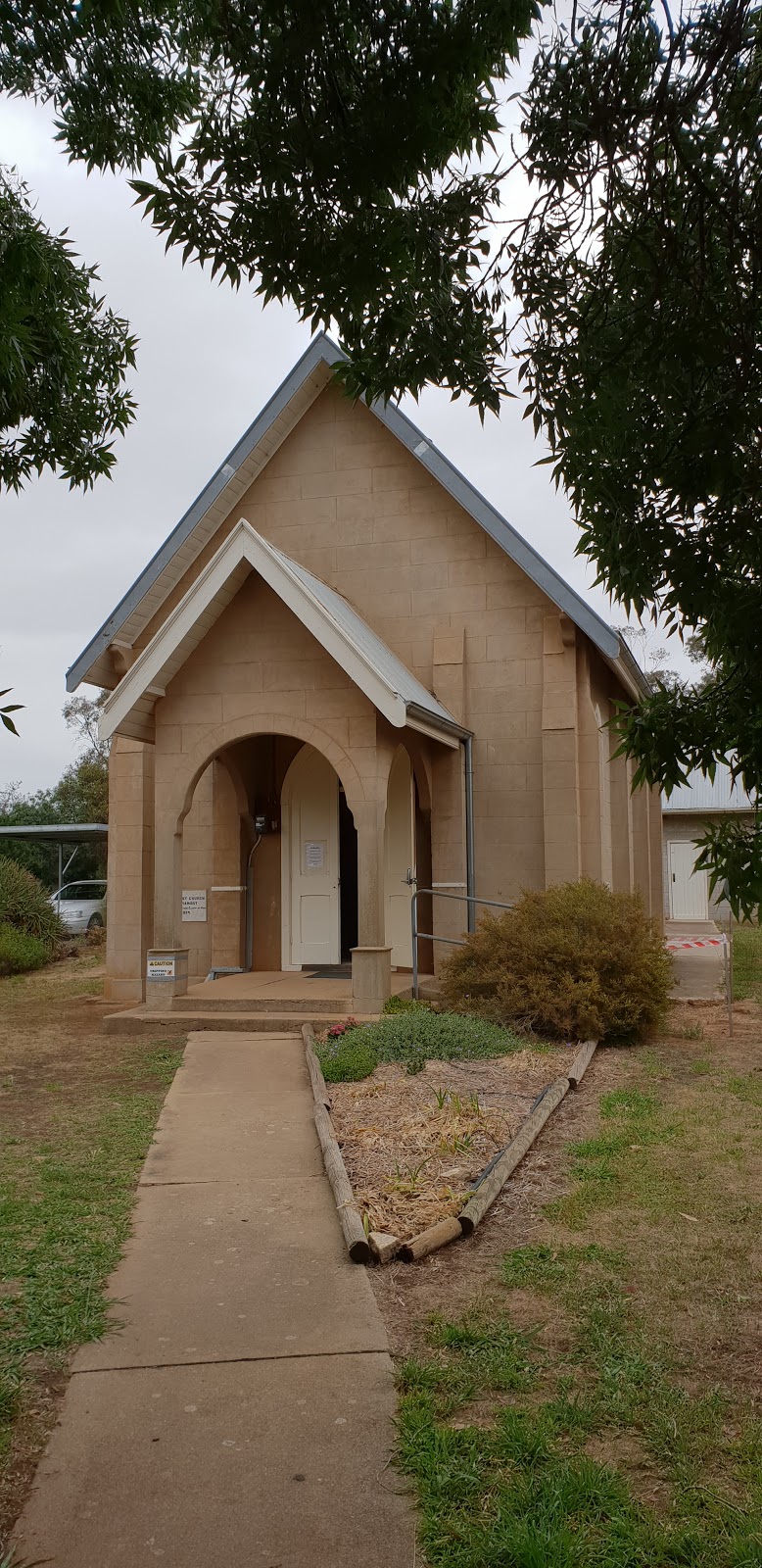 Goorambat Uniting Church | church | 97 Halls Rd, Goorambat VIC 3725, Australia | 0457641282 OR +61 457 641 282
