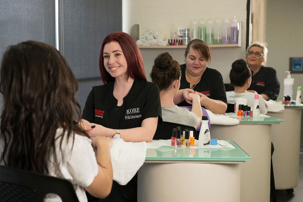 Trendz Beauty & Training | hair care | 77 Hastings River Dr, Port Macquarie NSW 2444, Australia | 0265162238 OR +61 2 6516 2238