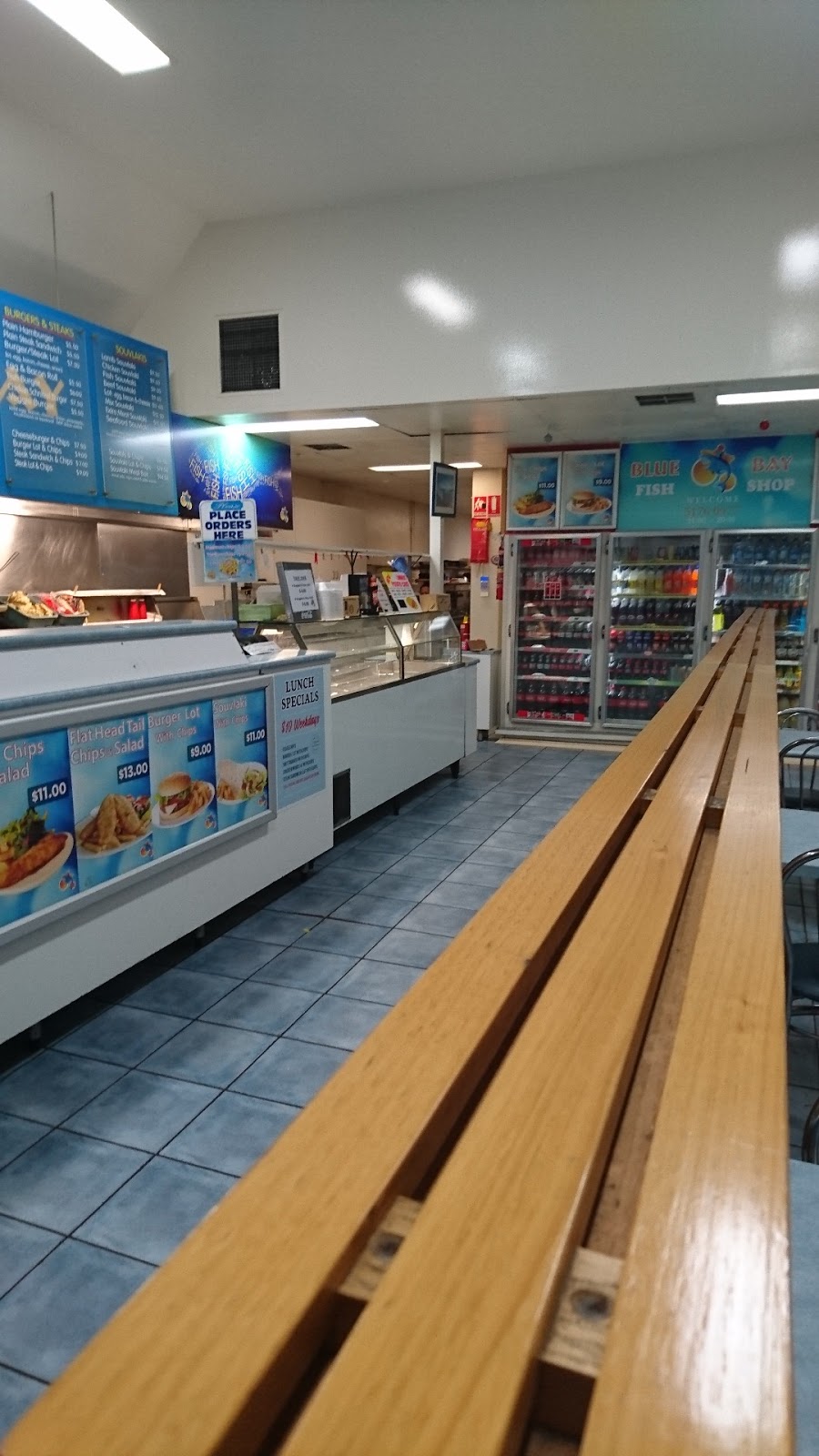 Bluebay Fish Shop | restaurant | 2/27 Princes Hwy, Traralgon VIC 3844, Australia | 0351760977 OR +61 3 5176 0977