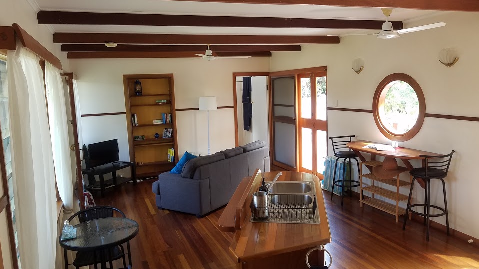 MI Escape | lodging | 4/23 McCabe Cres, Arcadia QLD 4819, Australia