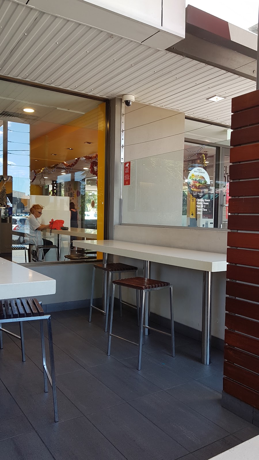 McDonalds Morley | cafe | 285 Walter Rd W, Morley WA 6062, Australia | 0892758822 OR +61 8 9275 8822