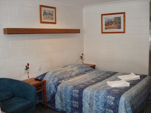 Byer Fountain Motor Inn | lodging | 164 Albury St, Holbrook NSW 2644, Australia | 0260362077 OR +61 2 6036 2077