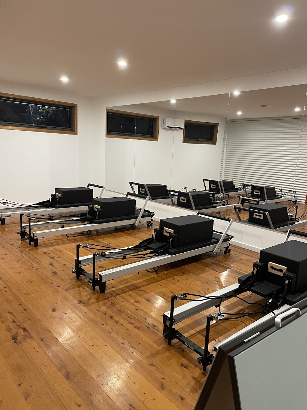 Flow studio | 2 Lawrence Hargrave Dr, Helensburgh NSW 2508, Australia | Phone: (02) 4294 3456