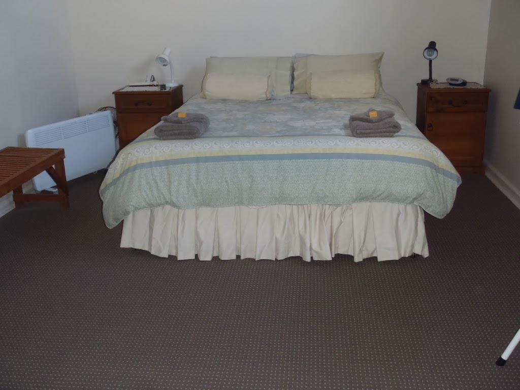 Evergreen Bed & Breakfast | lodging | 15 North Terrace, Millicent SA 5280, Australia | 0434247641 OR +61 434 247 641