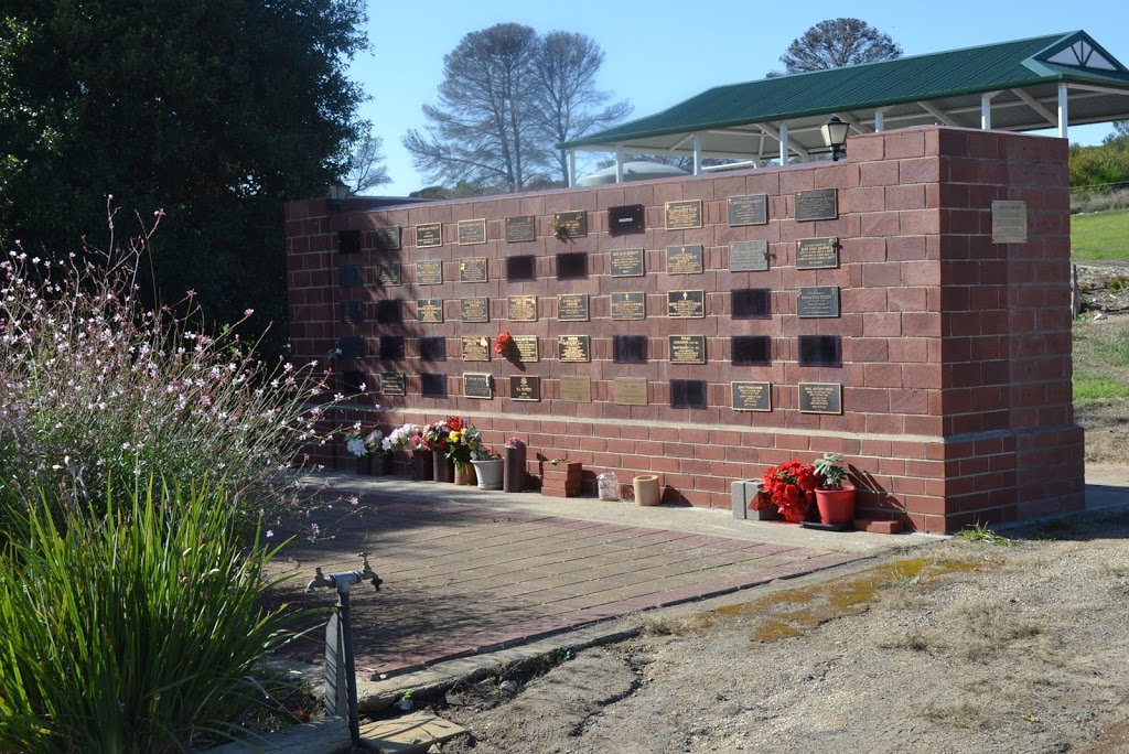 Meningie Cemetery | 53 Cemetery Rd, Meningie SA 5264, Australia