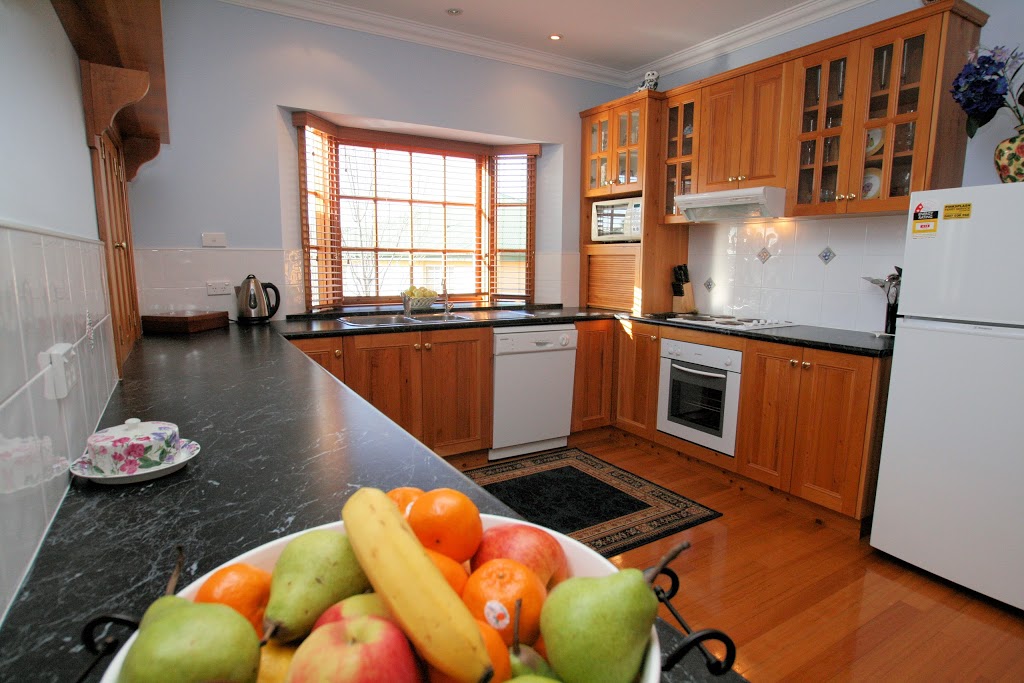 Quayside Cottages | 5 Queen St, Bellerive TAS 7018, Australia | Phone: (03) 6244 7776