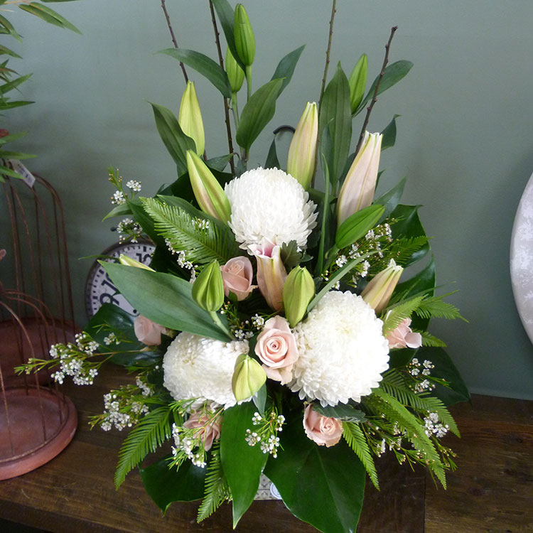 Muswellbrook Floral Studio - Flowers & Gifts | Muswellbrook Fair, Shop 9A/19 – 29 Rutherford Rd, Muswellbrook NSW 2333, Australia | Phone: (02) 6541 4671