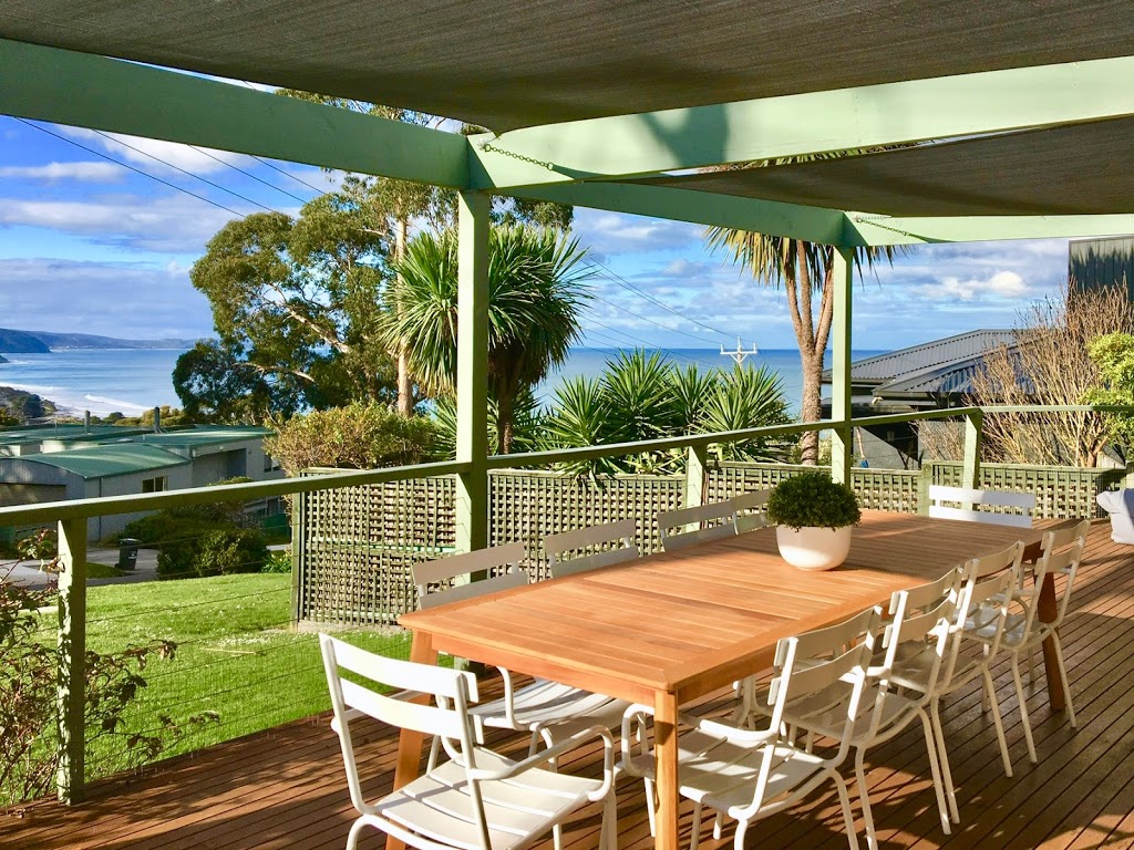 Lorne Stay Holiday Rental |  | 35 William St, Lorne VIC 3232, Australia | 0423937387 OR +61 423 937 387