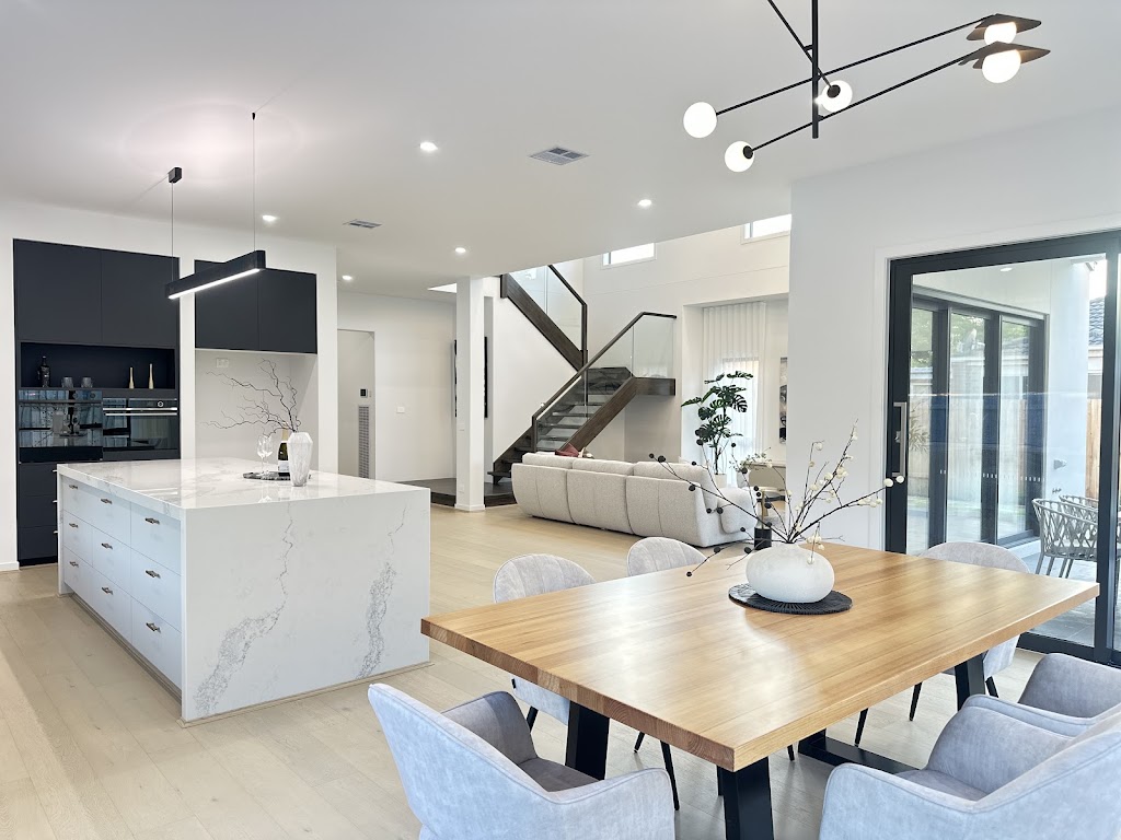 SWIZ HOME | 1/12 Hamilton Pl, Mount Waverley VIC 3149, Australia | Phone: 0433 603 778